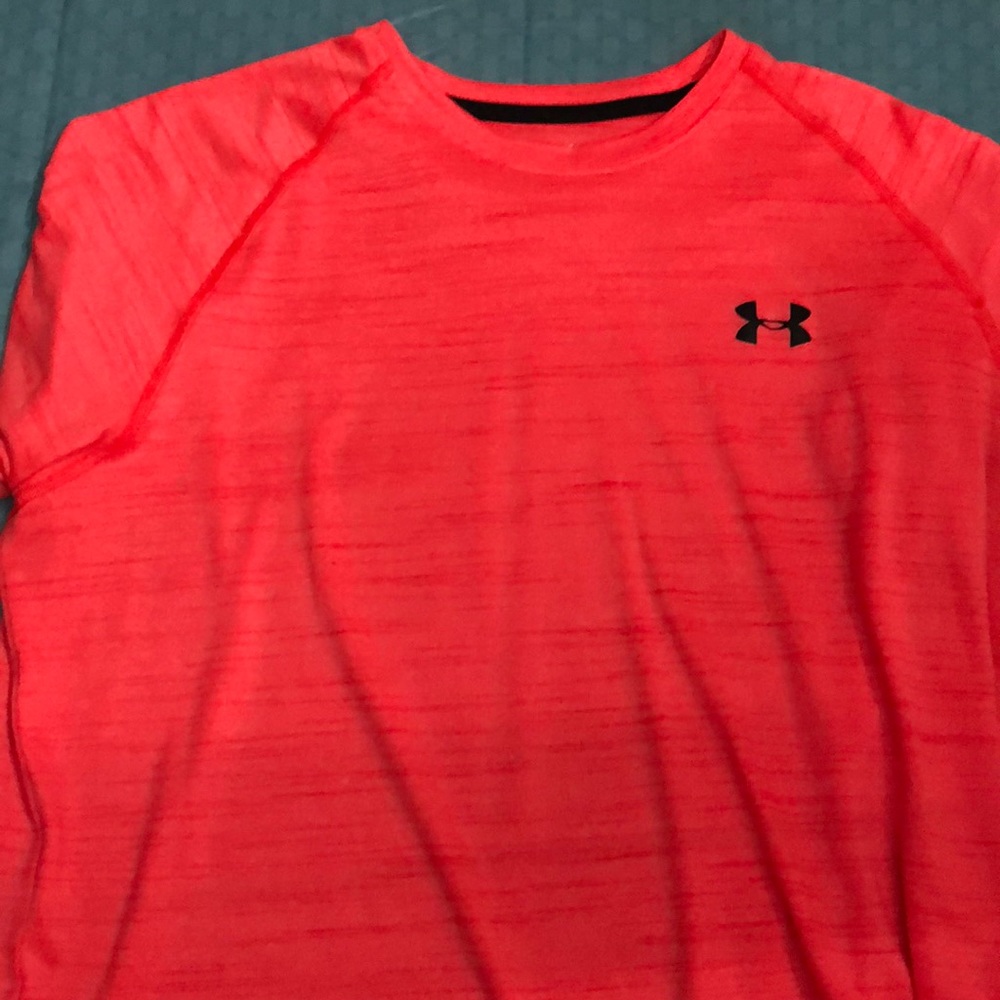 UA heat gear shirt